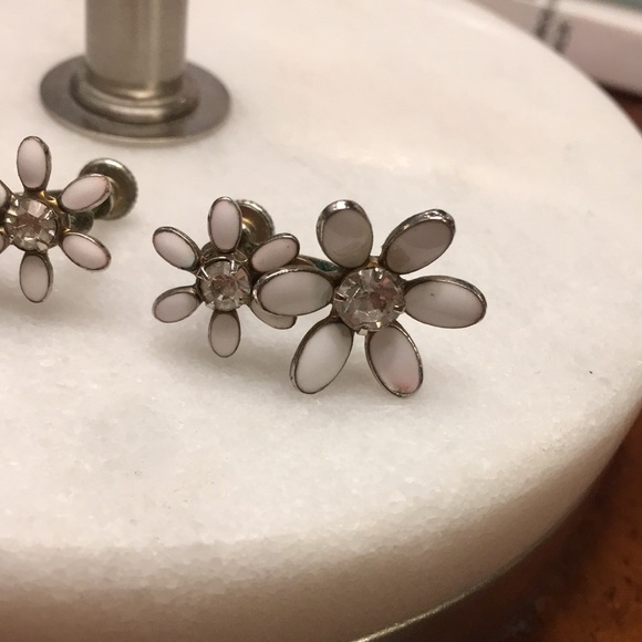 Vintage Necklace and Screw Back Earrings Set - Picture 8 of 10